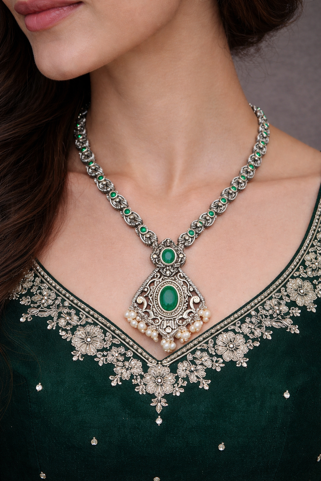 Oxidized Heritage Emerald Set image 1
