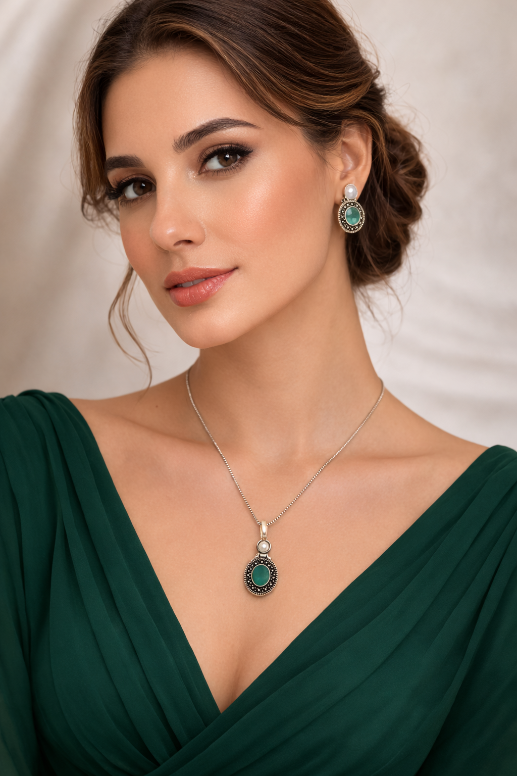 Pearl Stone Set Emerald