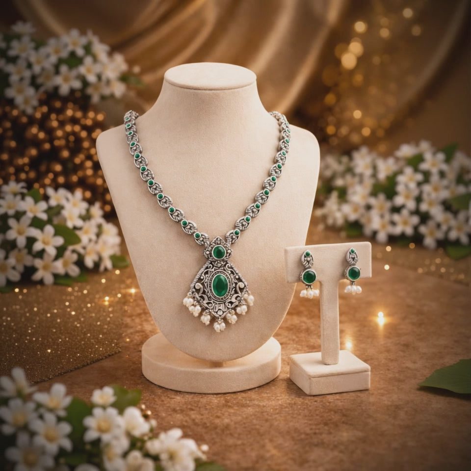 Oxidized Heritage Emerald Set