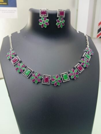 Elegant Floral Geometric Necklace & Earring Set